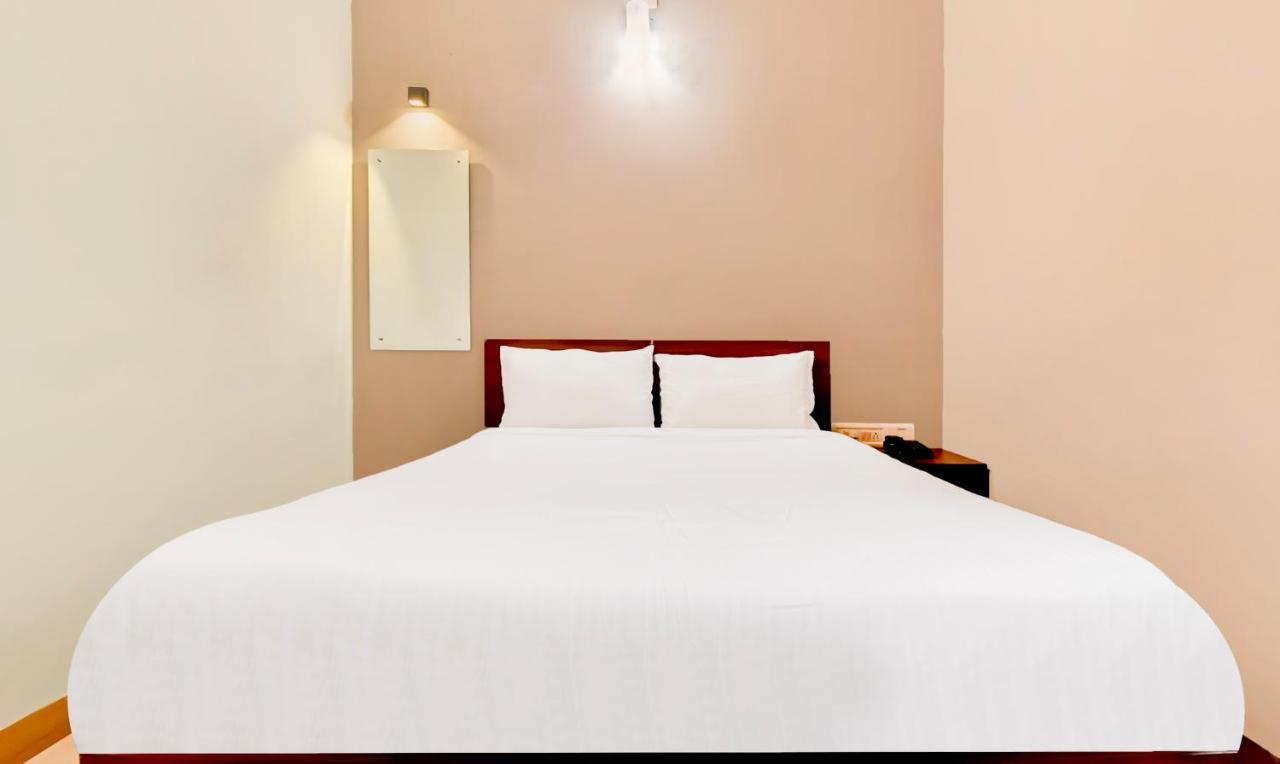 Hotel Aspire Maradu Kochi Exterior foto